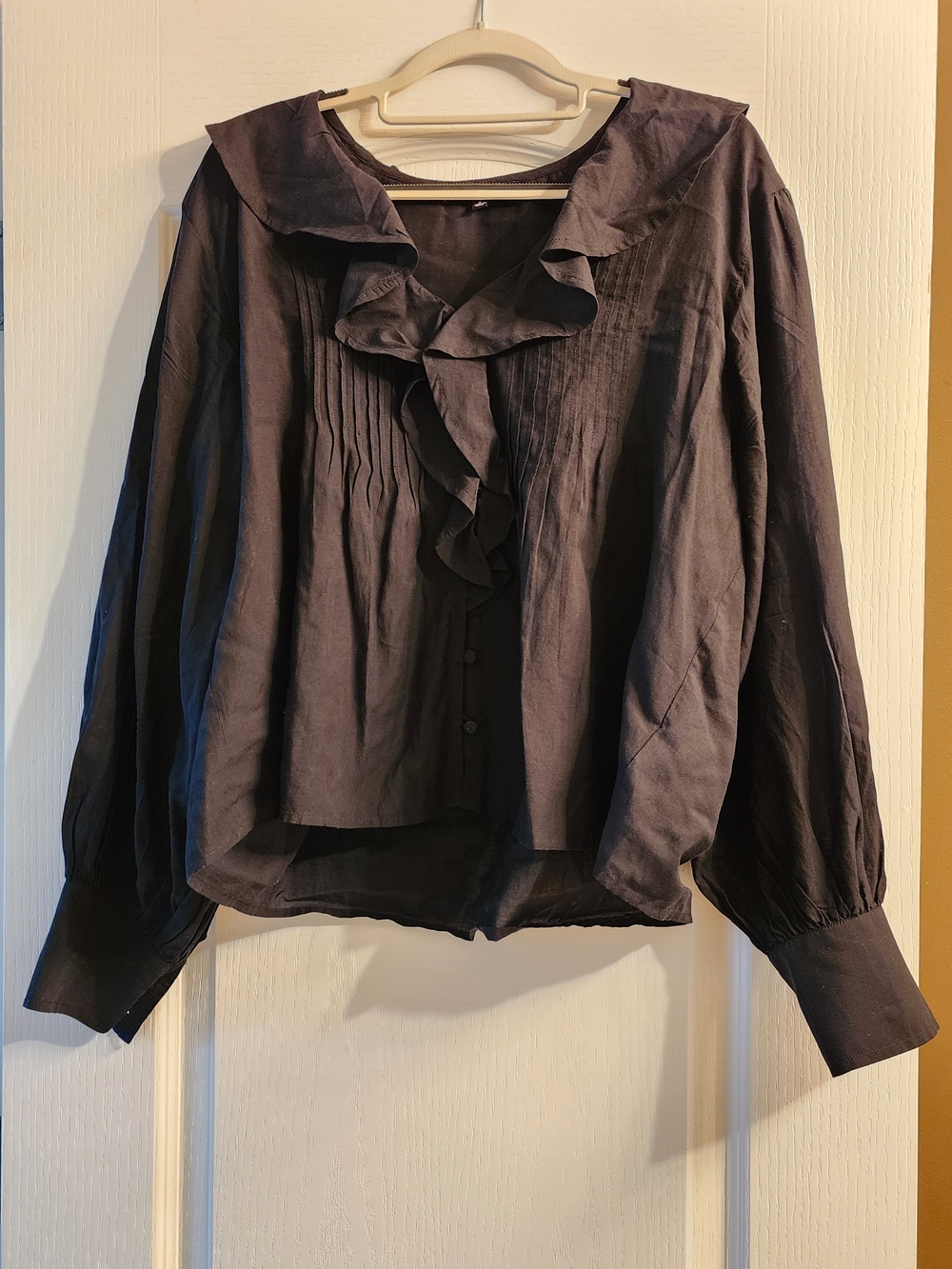 Madewell Ruffled Pintucked Long-Sleeve Top size M. Black